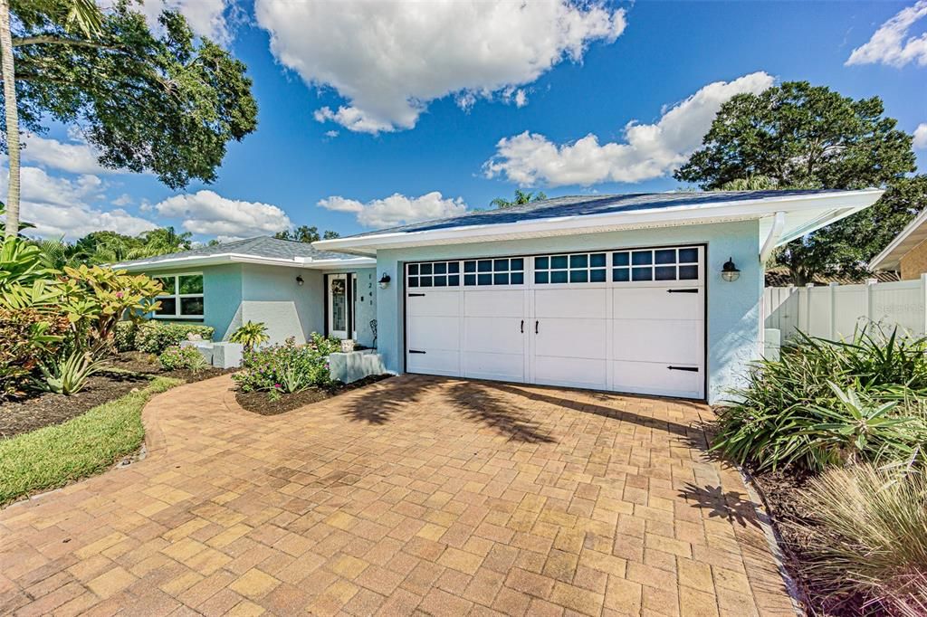 For Sale: $674,900 (4 beds, 3 baths, 1887 Square Feet)
