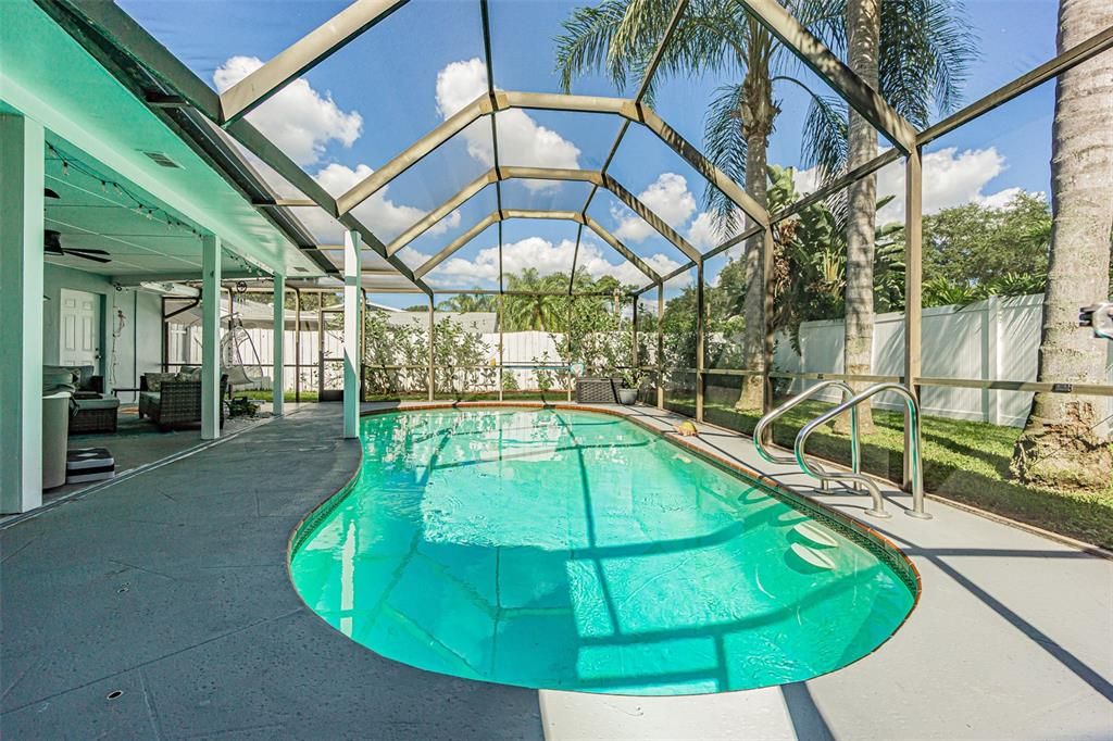 For Sale: $674,900 (4 beds, 3 baths, 1887 Square Feet)