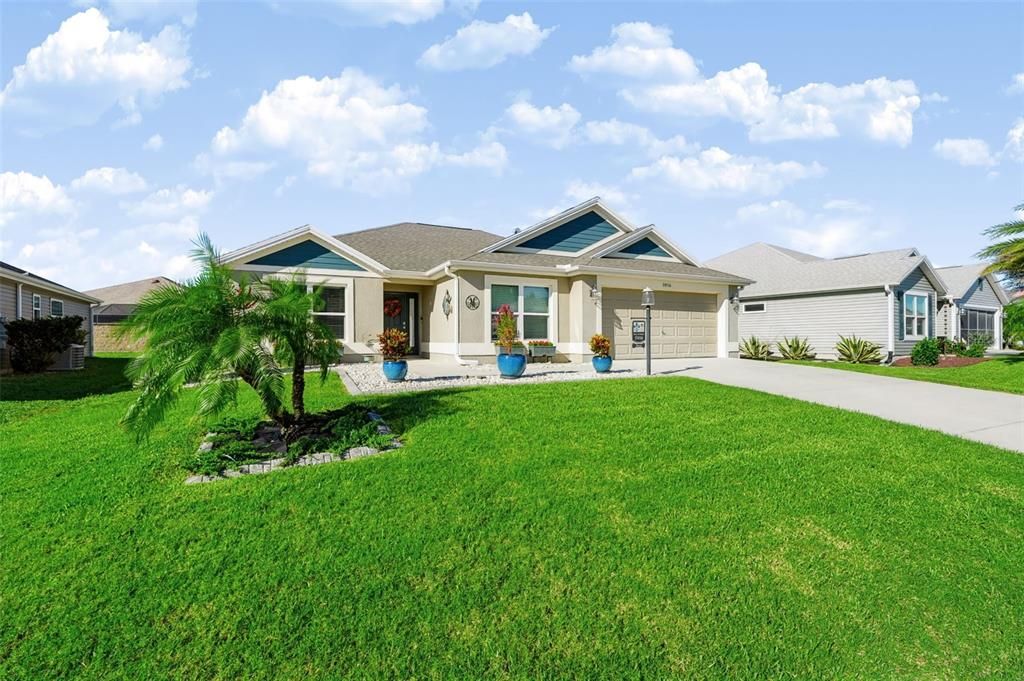 For Sale: $424,500 (3 beds, 2 baths, 1569 Square Feet)