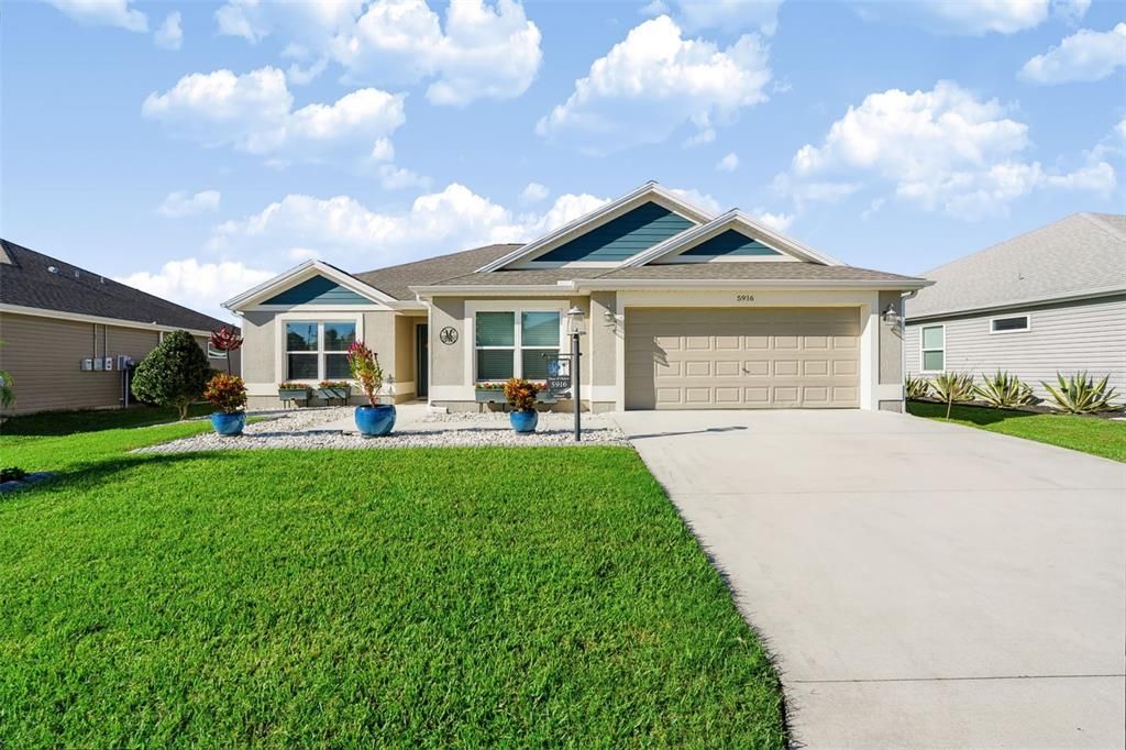For Sale: $424,500 (3 beds, 2 baths, 1569 Square Feet)