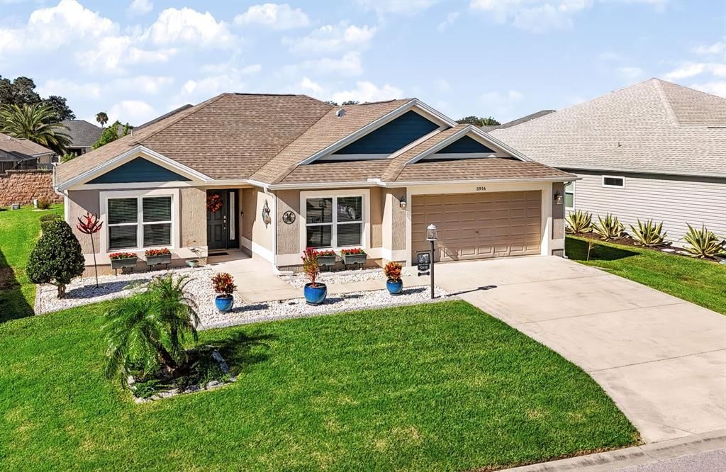For Sale: $424,500 (3 beds, 2 baths, 1569 Square Feet)