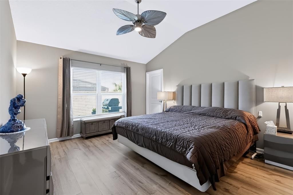 For Sale: $424,500 (3 beds, 2 baths, 1569 Square Feet)