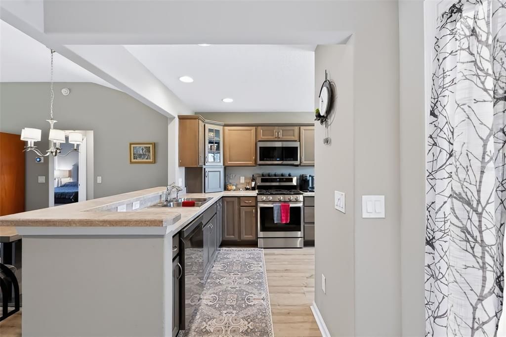For Sale: $424,500 (3 beds, 2 baths, 1569 Square Feet)