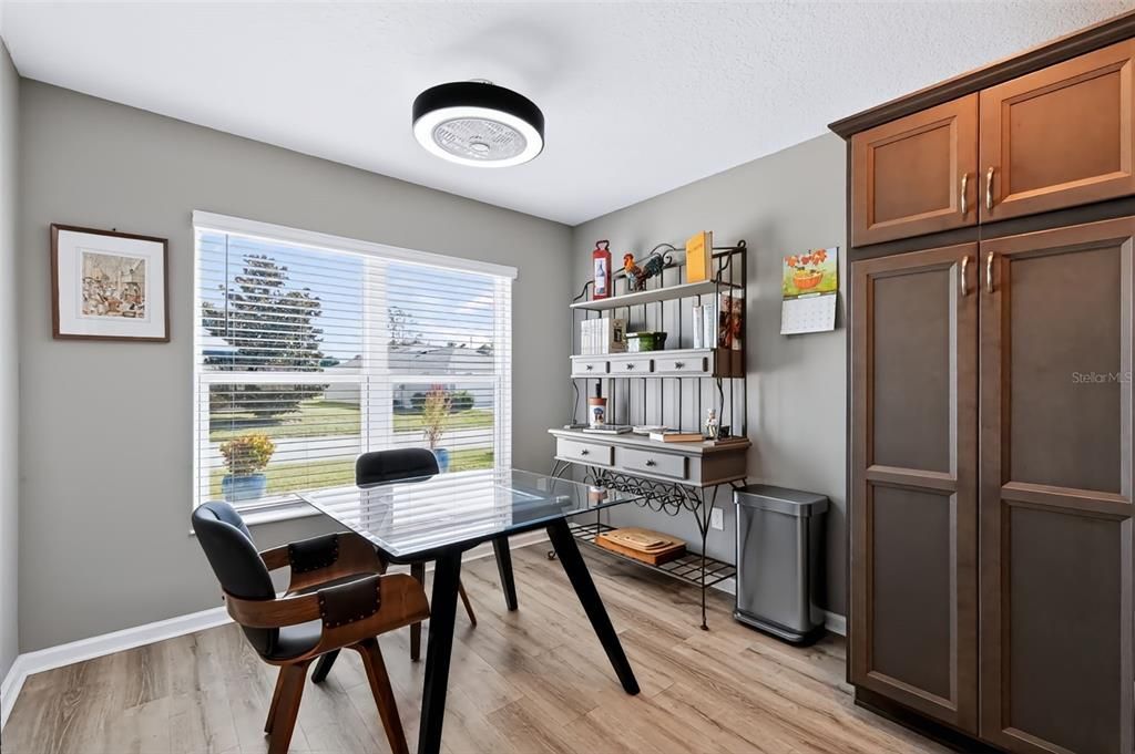 For Sale: $424,500 (3 beds, 2 baths, 1569 Square Feet)
