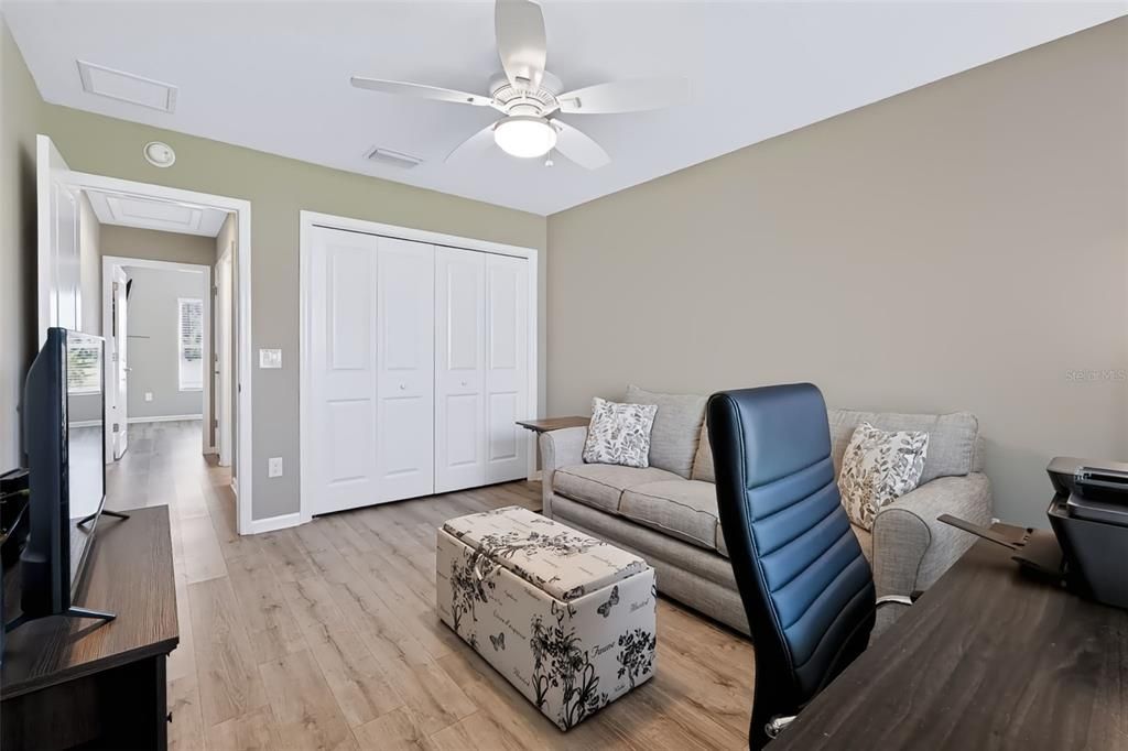 For Sale: $424,500 (3 beds, 2 baths, 1569 Square Feet)