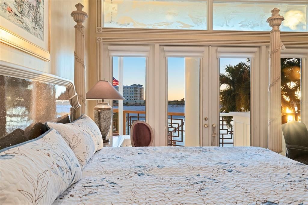 На продажу: $6,950,000 (5 спален, 5 ванн, 4395 Квадратных фут)