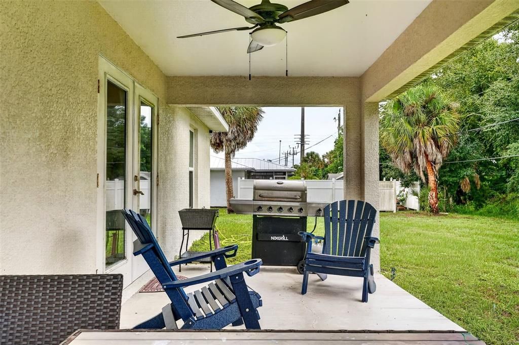 For Sale: $449,900 (3 beds, 2 baths, 1572 Square Feet)