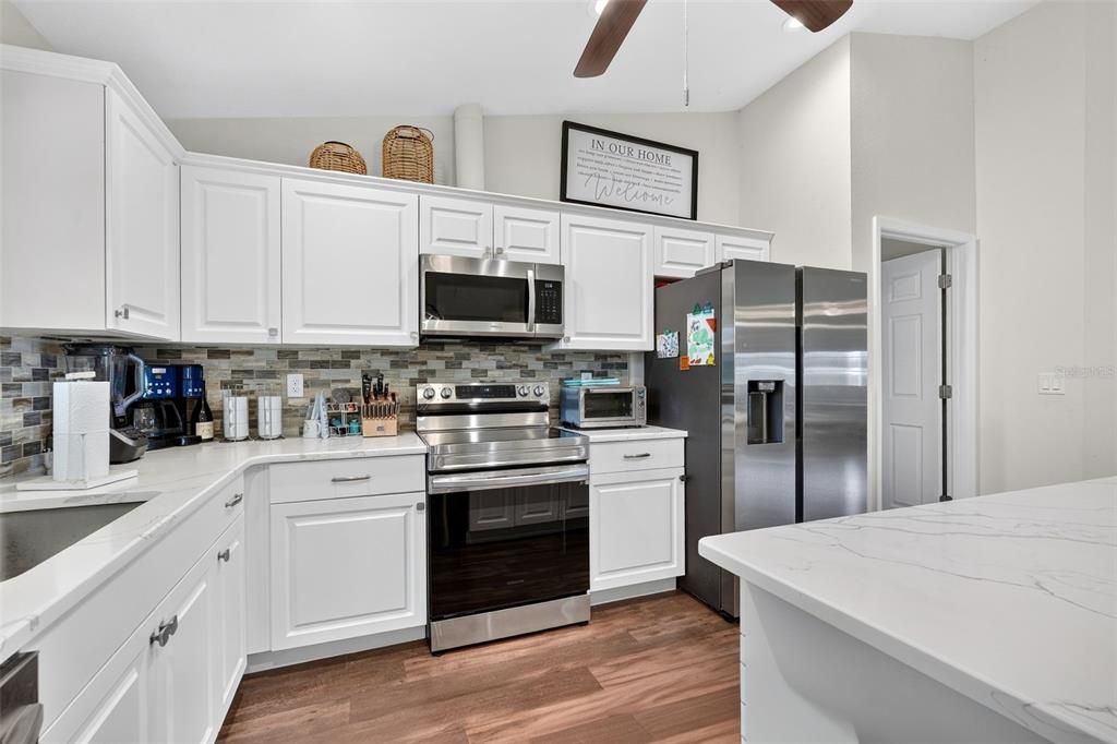 For Sale: $449,900 (3 beds, 2 baths, 1572 Square Feet)