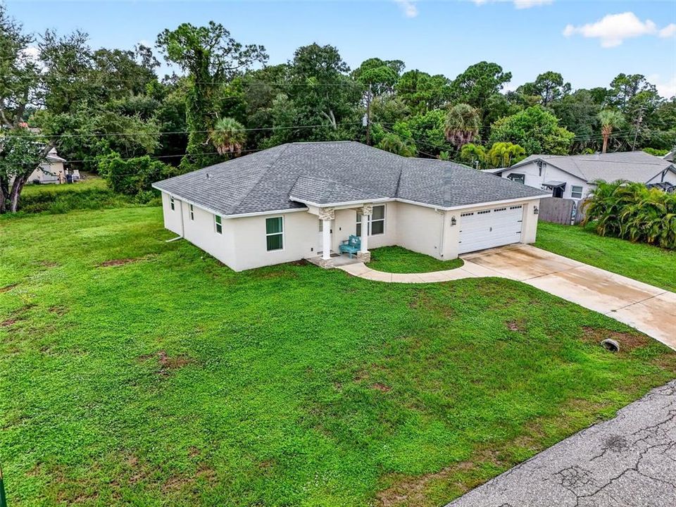 For Sale: $449,900 (3 beds, 2 baths, 1572 Square Feet)