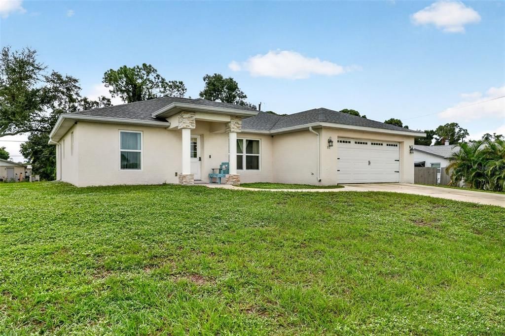 For Sale: $449,900 (3 beds, 2 baths, 1572 Square Feet)