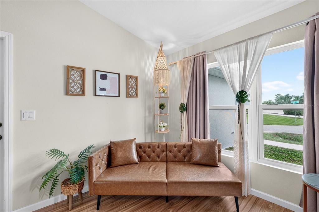 For Sale: $449,900 (3 beds, 2 baths, 1572 Square Feet)