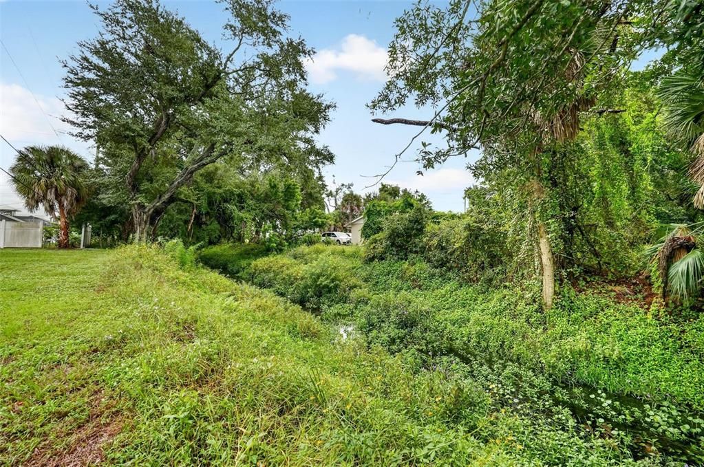 For Sale: $449,900 (3 beds, 2 baths, 1572 Square Feet)
