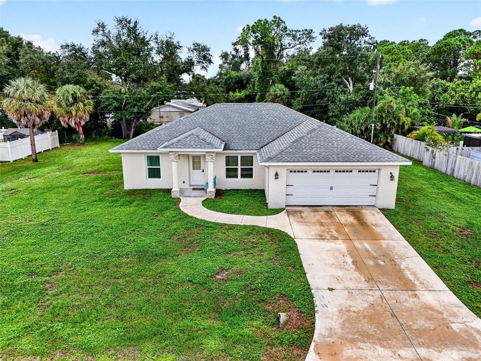 For Sale: $449,900 (3 beds, 2 baths, 1572 Square Feet)