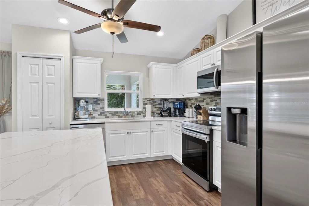 For Sale: $449,900 (3 beds, 2 baths, 1572 Square Feet)