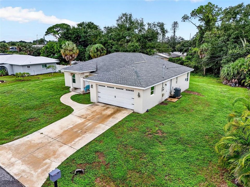 For Sale: $449,900 (3 beds, 2 baths, 1572 Square Feet)