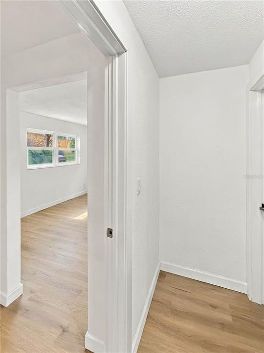 Activo con contrato: $320,000 (3 camas, 2 baños, 1426 Pies cuadrados)