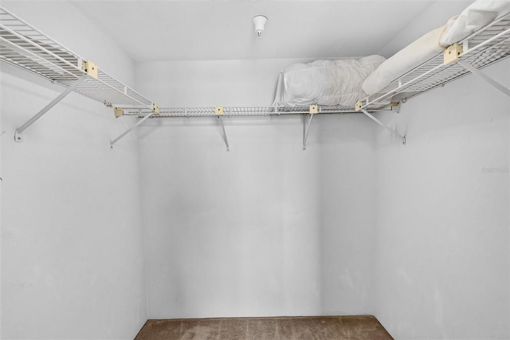 En Venta: $379,900 (2 camas, 2 baños, 1561 Pies cuadrados)
