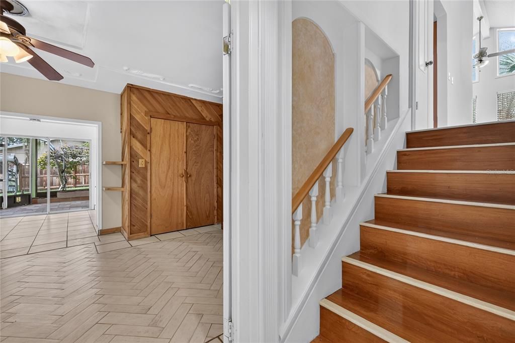 На продажу: $575,000 (4 спален, 3 ванн, 2159 Квадратных фут)