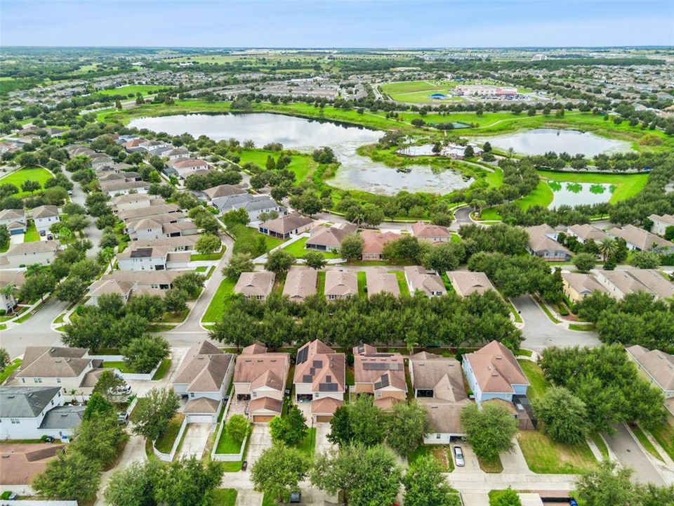 На продажу: $609,998 (3 спален, 2 ванн, 2732 Квадратных фут)