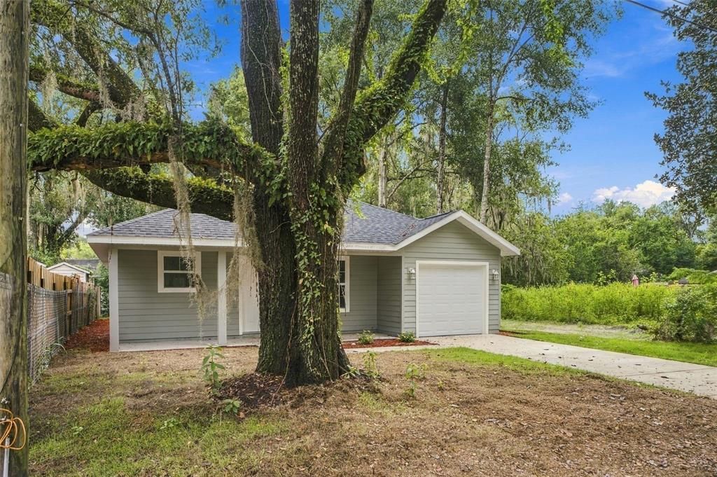 For Sale: $209,000 (3 beds, 2 baths, 1231 Square Feet)