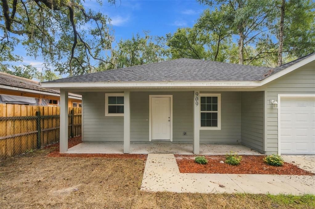 For Sale: $209,000 (3 beds, 2 baths, 1231 Square Feet)