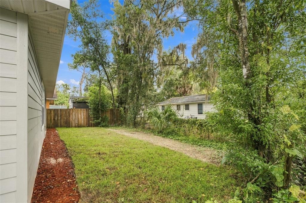 For Sale: $209,000 (3 beds, 2 baths, 1231 Square Feet)