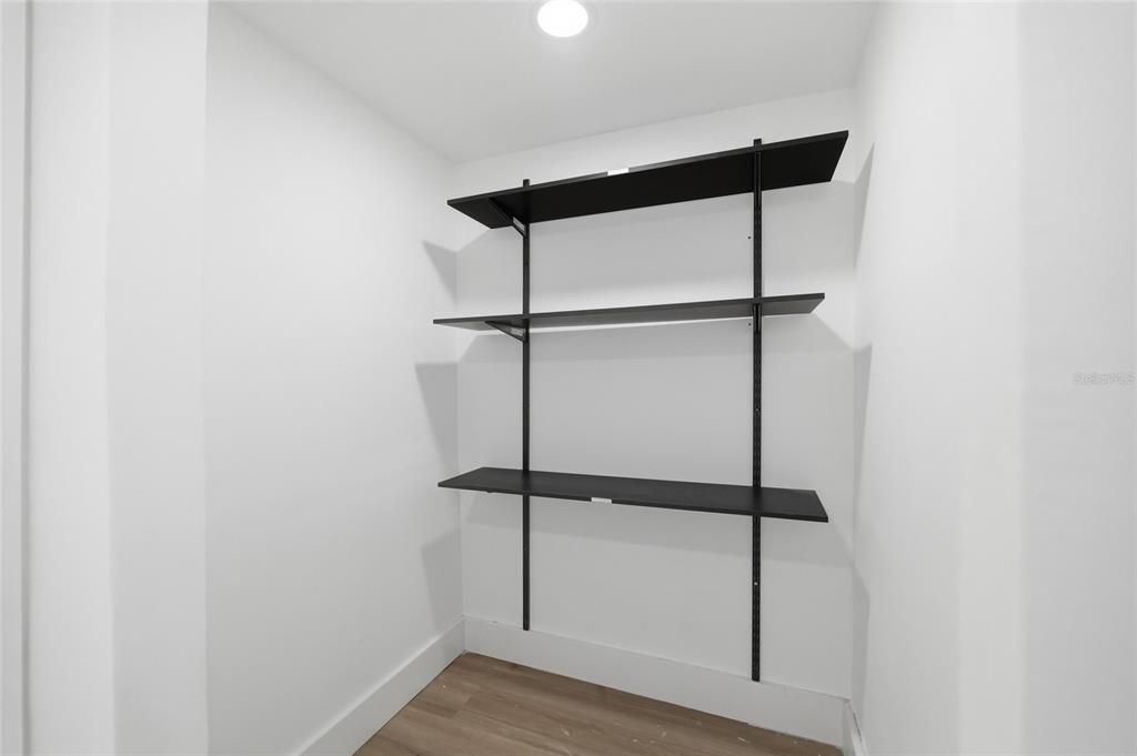 В аренду: $2,600 (3 спален, 1 ванн, 992 Квадратных фут)