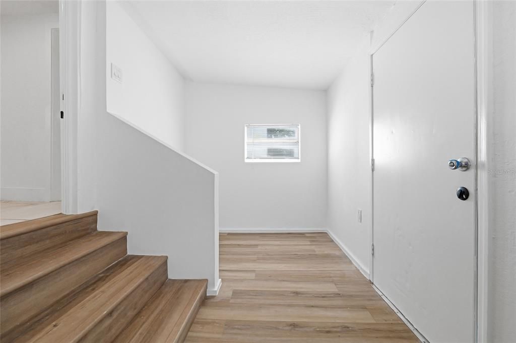 В аренду: $2,600 (3 спален, 1 ванн, 992 Квадратных фут)