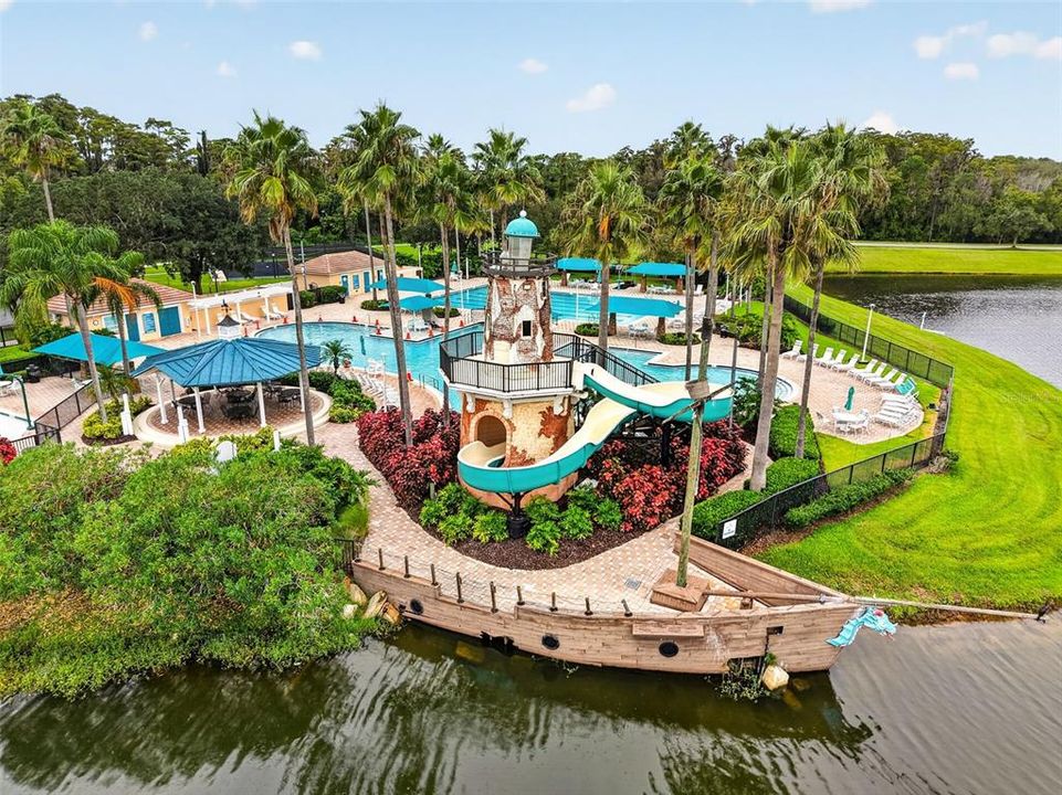 En Venta: $639,000 (4 camas, 3 baños, 2818 Pies cuadrados)