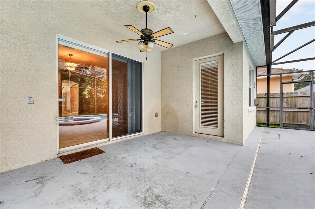 En Venta: $639,000 (4 camas, 3 baños, 2818 Pies cuadrados)