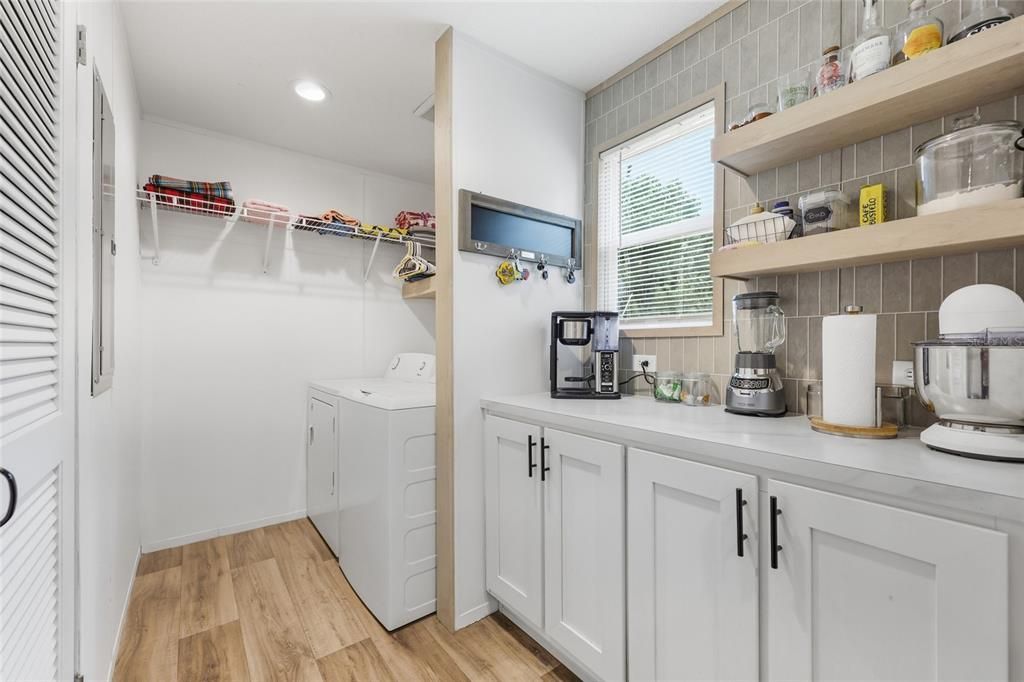 For Sale: $268,500 (3 beds, 2 baths, 1512 Square Feet)