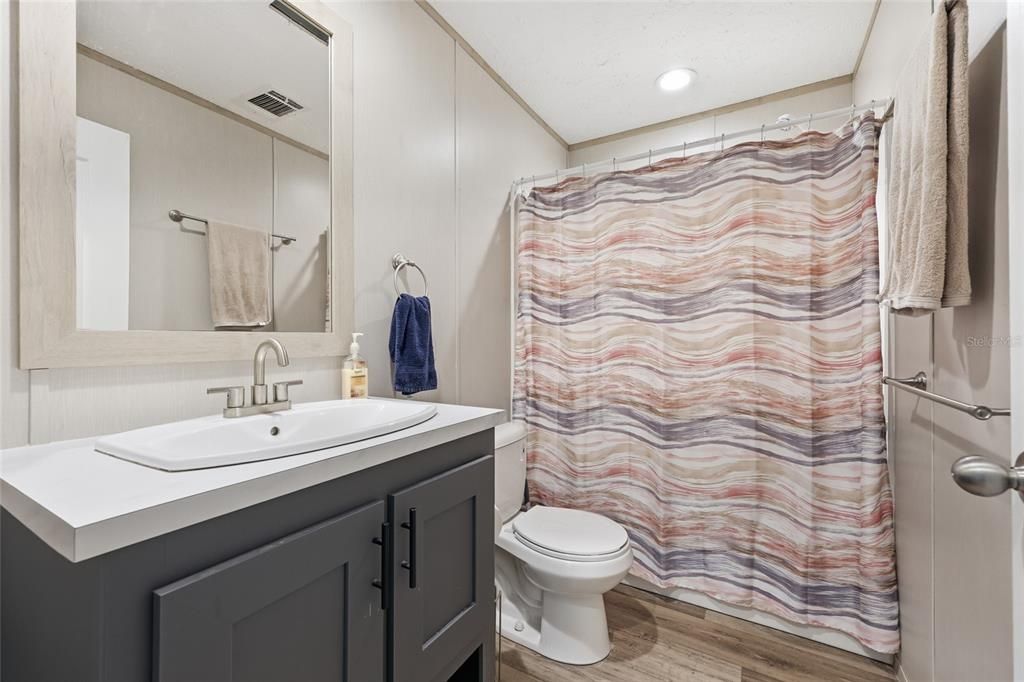 For Sale: $268,500 (3 beds, 2 baths, 1512 Square Feet)