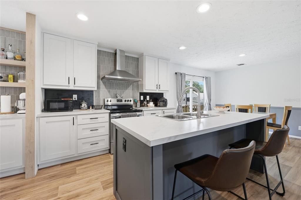 For Sale: $268,500 (3 beds, 2 baths, 1512 Square Feet)
