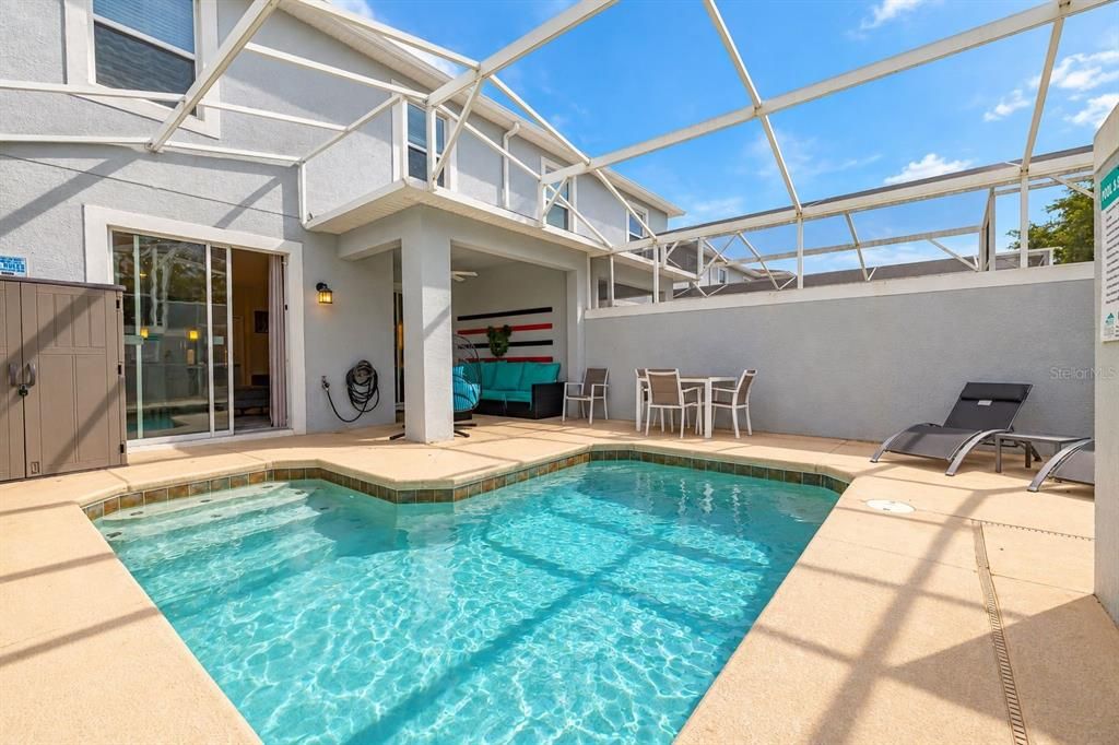 For Sale: $390,000 (4 beds, 3 baths, 1914 Square Feet)
