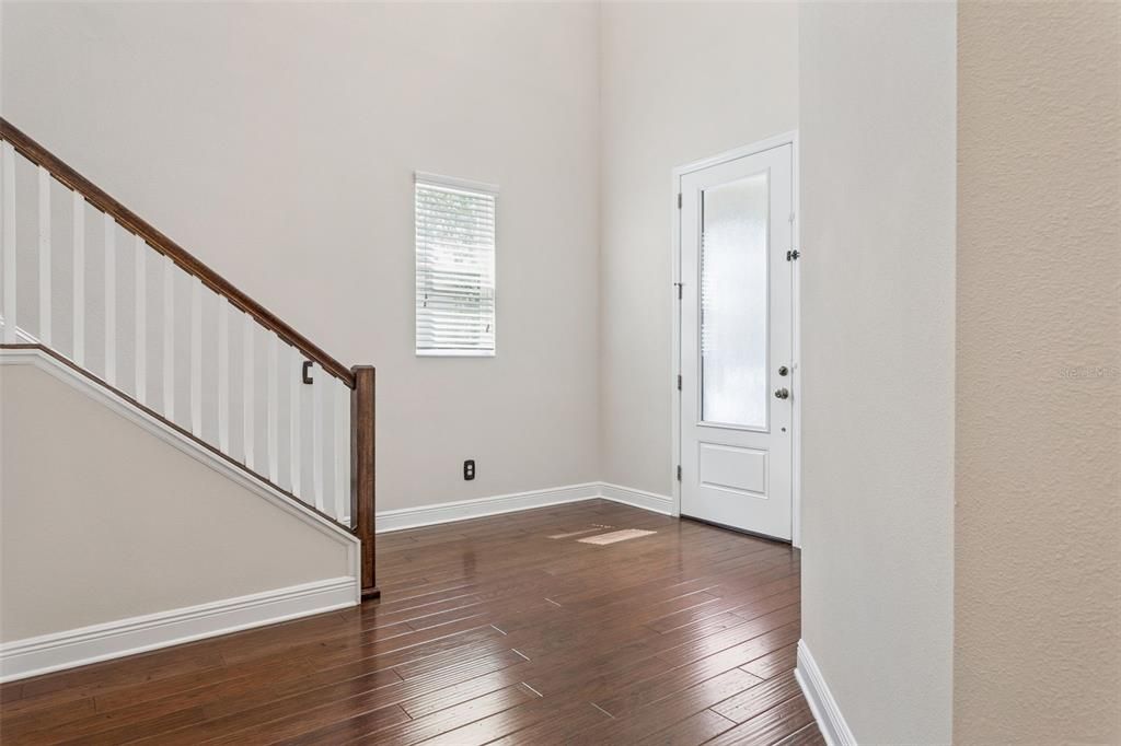 For Rent: $4,150 (3 beds, 2 baths, 2585 Square Feet)