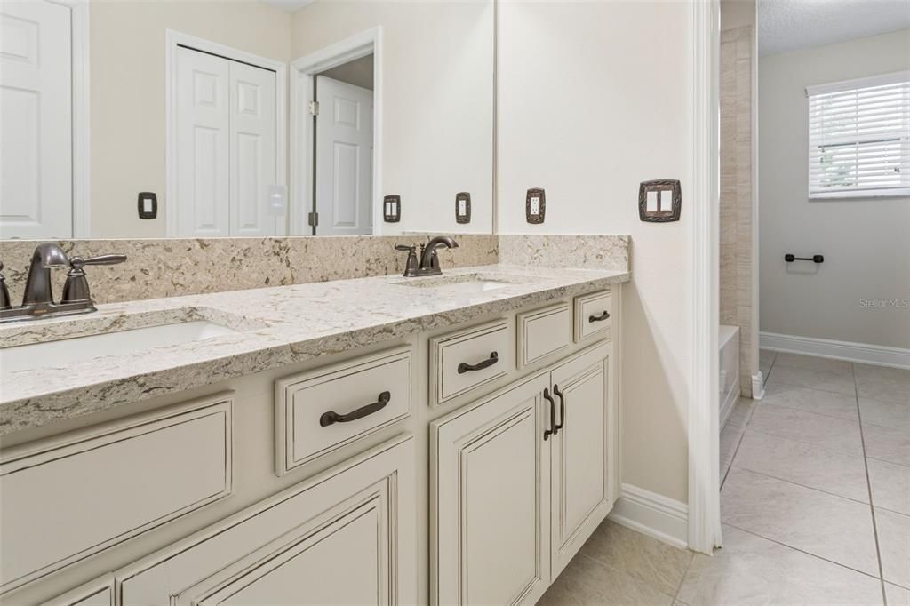 For Rent: $4,150 (3 beds, 2 baths, 2585 Square Feet)