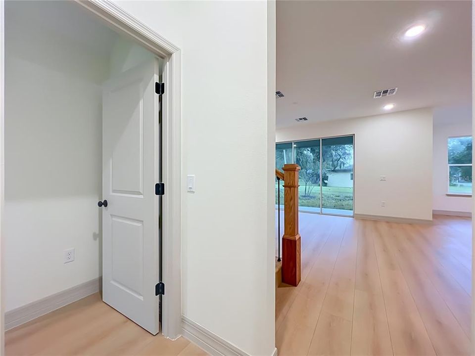На продажу: $549,000 (4 спален, 3 ванн, 2385 Квадратных фут)