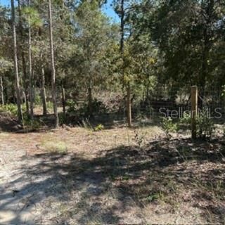 На продажу: $349,900 (4.62 acres)
