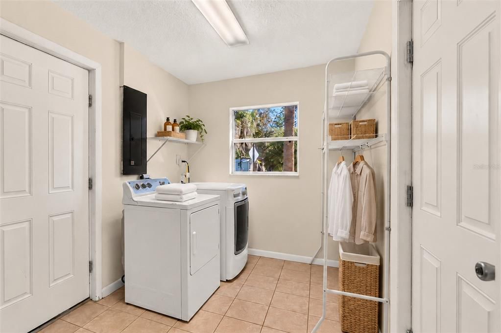 For Sale: $254,900 (3 beds, 2 baths, 1820 Square Feet)