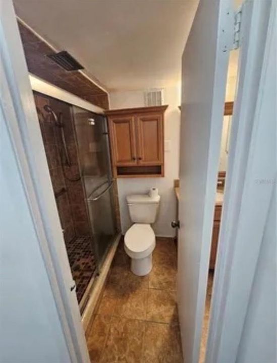 For Rent: $2,375 (2 beds, 1 baths, 840 Square Feet)