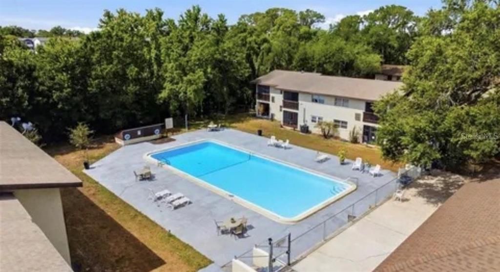 For Rent: $2,375 (2 beds, 1 baths, 840 Square Feet)