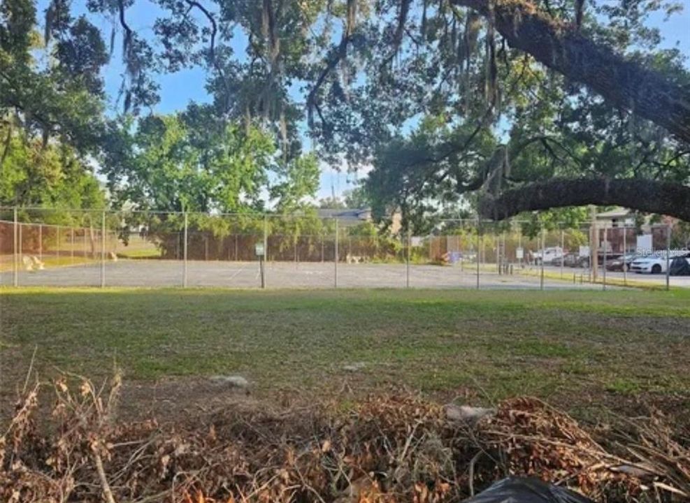 For Rent: $2,375 (2 beds, 1 baths, 840 Square Feet)