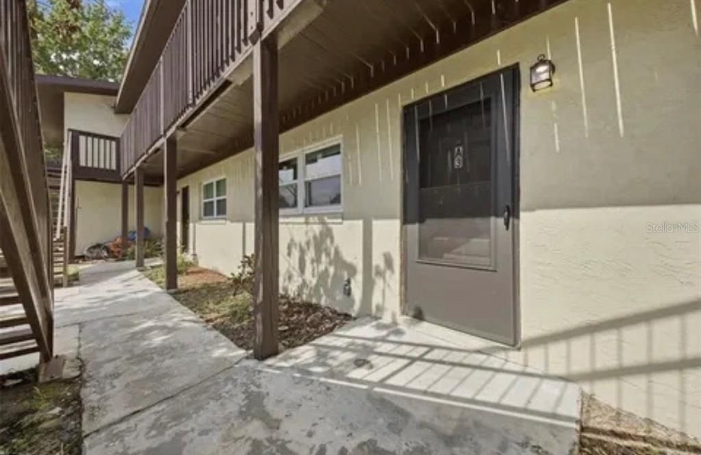 For Rent: $2,375 (2 beds, 1 baths, 840 Square Feet)