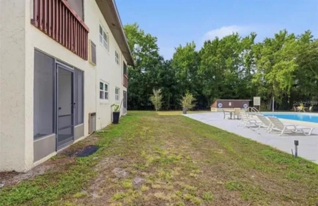 For Rent: $2,375 (2 beds, 1 baths, 840 Square Feet)