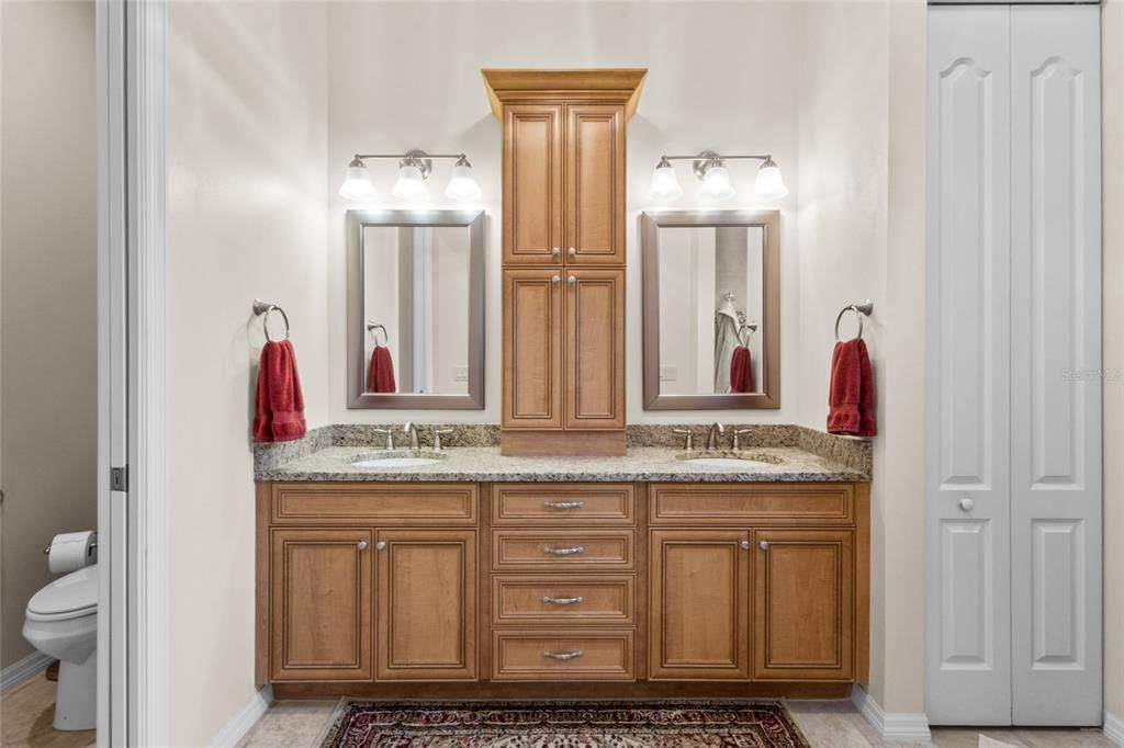 For Sale: $480,000 (3 beds, 2 baths, 2215 Square Feet)