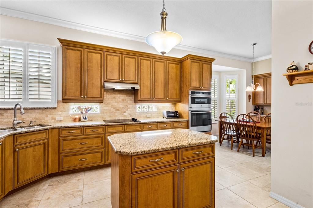 For Sale: $480,000 (3 beds, 2 baths, 2215 Square Feet)