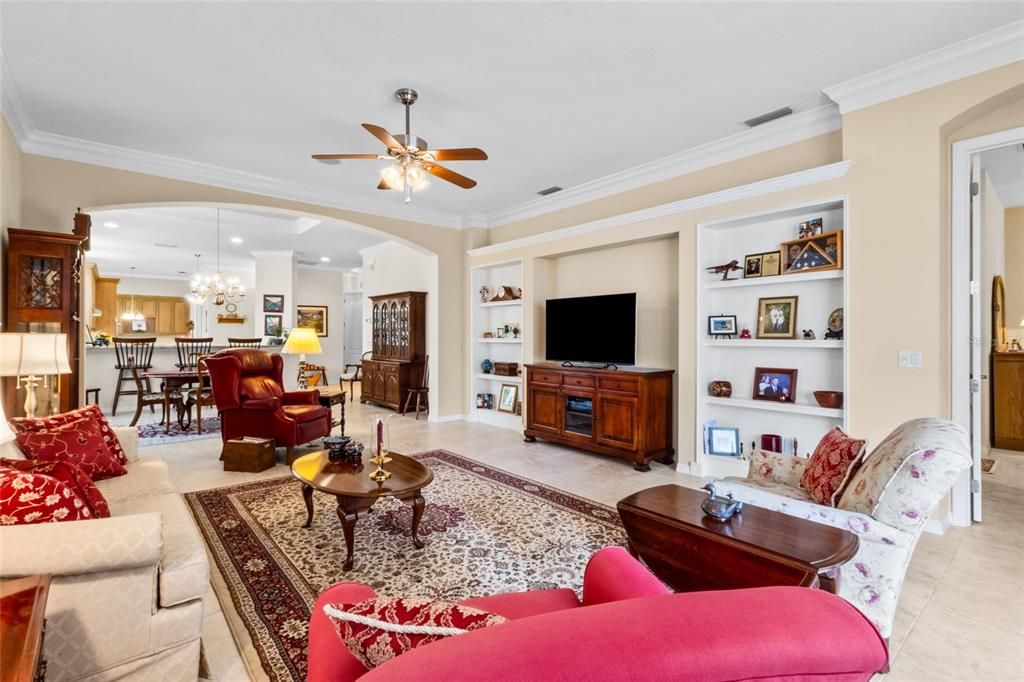 For Sale: $480,000 (3 beds, 2 baths, 2215 Square Feet)