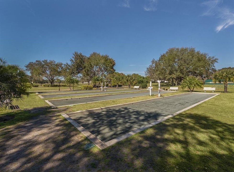 For Sale: $480,000 (3 beds, 2 baths, 2215 Square Feet)