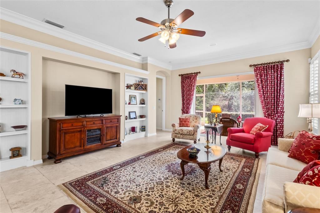 For Sale: $480,000 (3 beds, 2 baths, 2215 Square Feet)