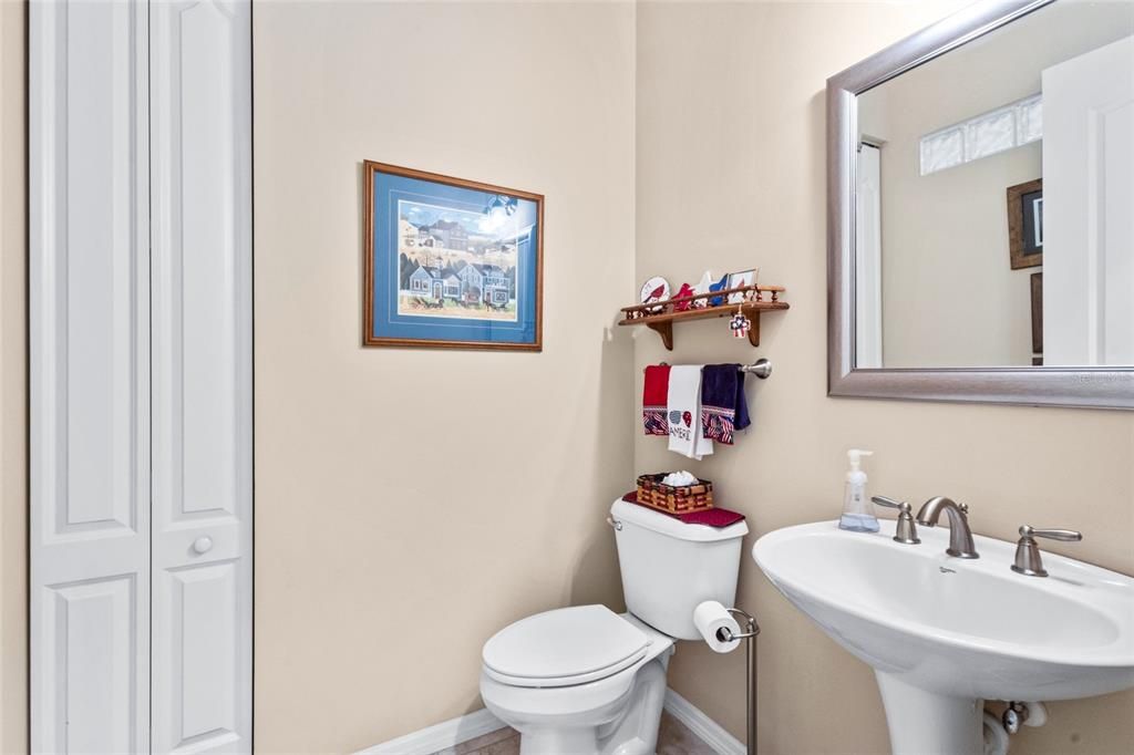 For Sale: $480,000 (3 beds, 2 baths, 2215 Square Feet)